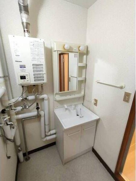 札幌市豊平区平岸四条2丁目のマンション(洗面台・洗面所)