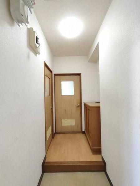 札幌市豊平区平岸四条2丁目のマンション(玄関)