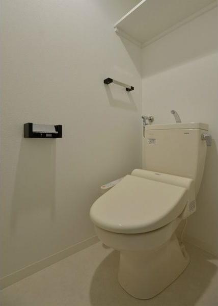 札幌市中央区南五条西11丁目のマンション(トイレ)