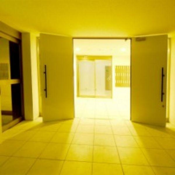 札幌市中央区南五条西11丁目のマンション(エントランス)