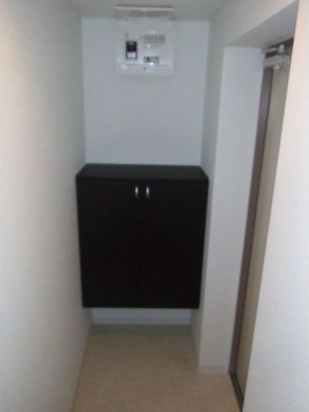 札幌市中央区南四条東5丁目のマンション(玄関)