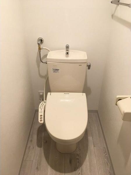 札幌市西区二十四軒三条5丁目のマンション(トイレ)