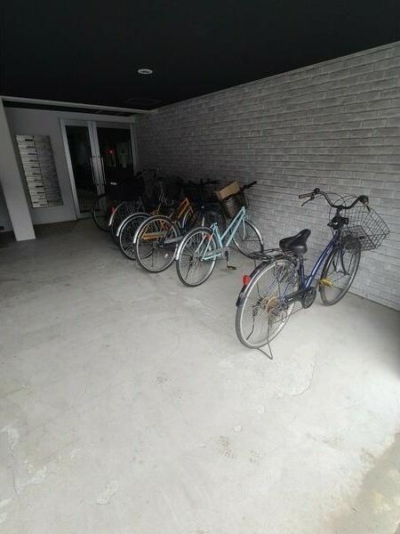 札幌市北区北二十七条西4丁目のマンション(エントランス)