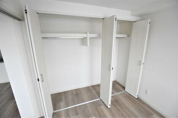 札幌市西区発寒三条5丁目のマンション(収納)