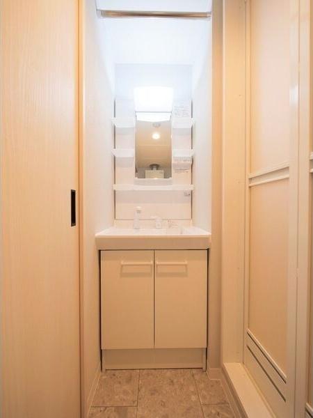 札幌市中央区北二条東12丁目のマンション(洗面台・洗面所)