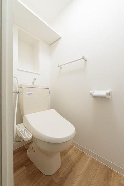 札幌市東区北十四条東1丁目のマンション(トイレ)