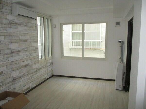 札幌市北区麻生町2丁目のマンション(リビング)