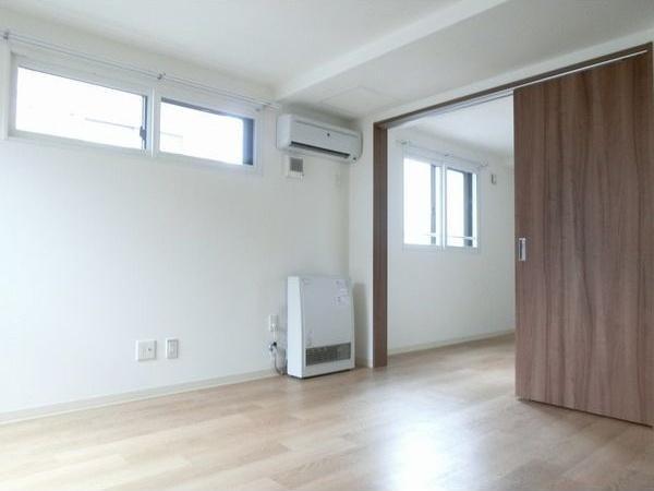 札幌市中央区北五条西13丁目のマンション(リビング)