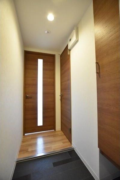 札幌市豊平区平岸四条9丁目のマンション(玄関)