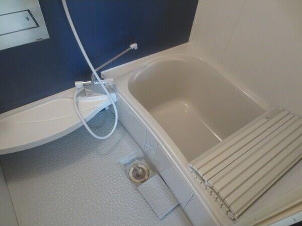 札幌市東区北二十七条東10丁目のアパート(バス)