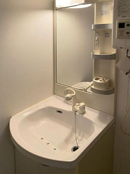 札幌市中央区大通東8丁目のマンション(洗面台・洗面所)