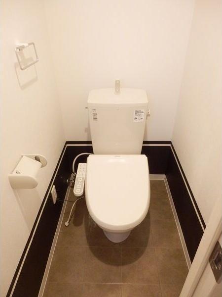 札幌市中央区南十二条西9丁目のマンション(トイレ)