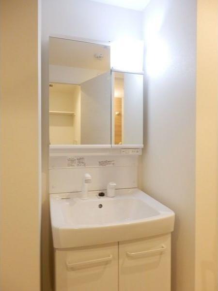 札幌市中央区南十二条西9丁目のマンション(洗面台・洗面所)