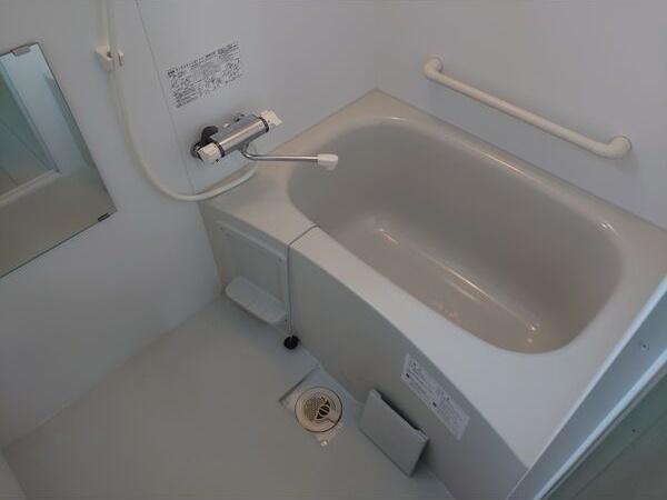 札幌市白石区栄通13丁目のアパート(バス)