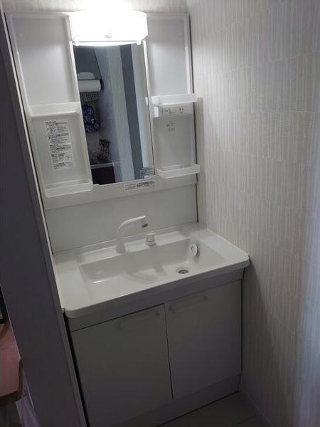 札幌市白石区栄通13丁目のアパート(洗面台・洗面所)