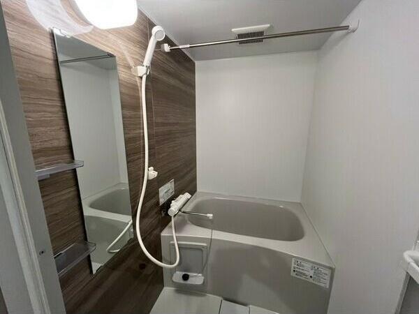 札幌市中央区南十四条西16丁目のマンション(バス)