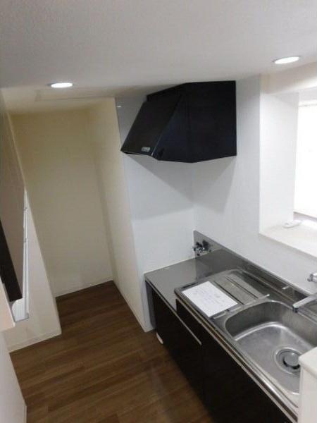 札幌市中央区南七条西17丁目のマンション(キッチン)