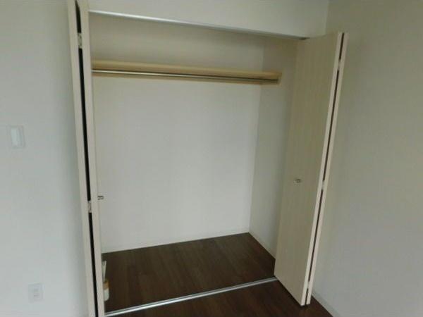 札幌市中央区南七条西17丁目のマンション(収納)