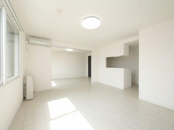 札幌市北区北二十三条西2丁目のマンション(リビング)