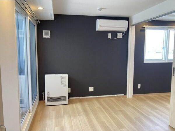 札幌市白石区南郷通14丁目北のマンション(リビング)