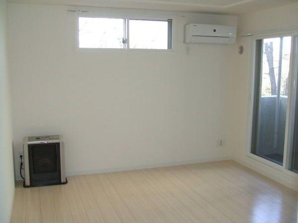 札幌市豊平区平岸一条8丁目のマンション(リビング)