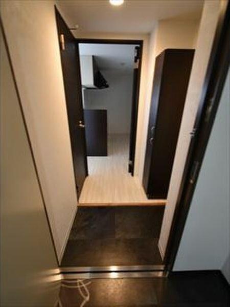 札幌市豊平区月寒東五条11丁目のマンション(玄関)