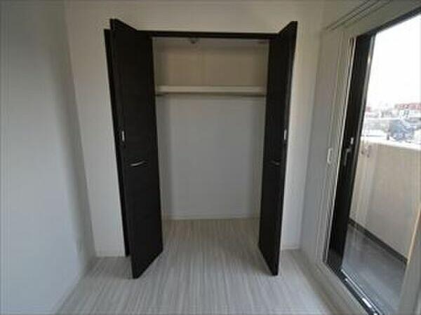 札幌市豊平区月寒東五条11丁目のマンション(収納)