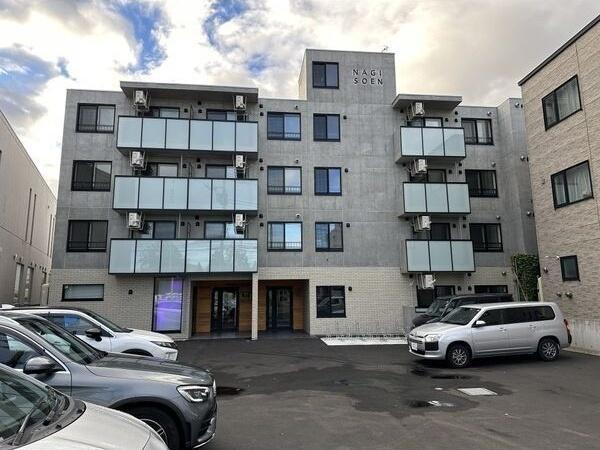 札幌市中央区北十三条西１５丁目のマンション