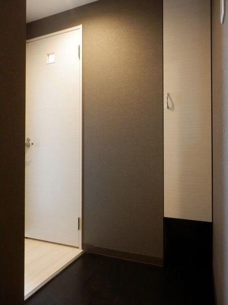 札幌市東区北四十三条東15丁目のマンション(玄関)