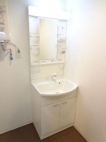 札幌市北区北六条西8丁目のマンション(洗面台・洗面所)