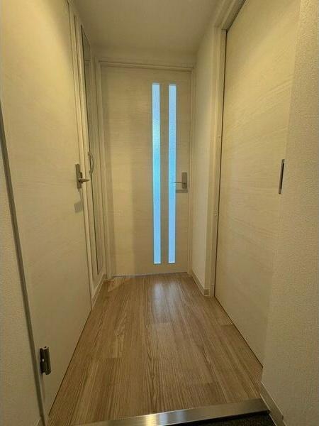 札幌市東区北十八条東16丁目のマンション(玄関)