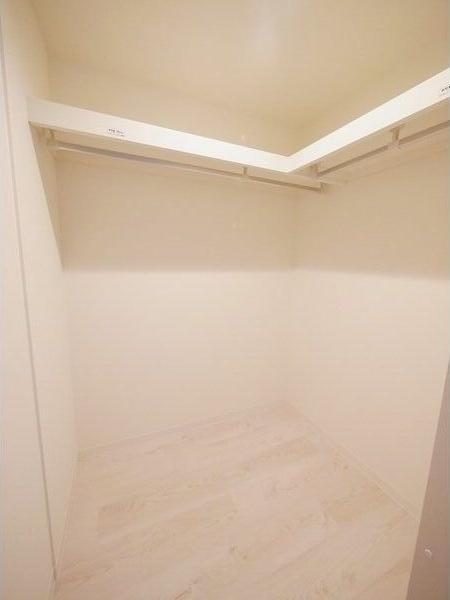 札幌市中央区南十一条西8丁目のマンション(収納)