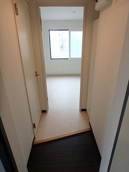 札幌市豊平区美園十条6丁目のアパート(玄関)