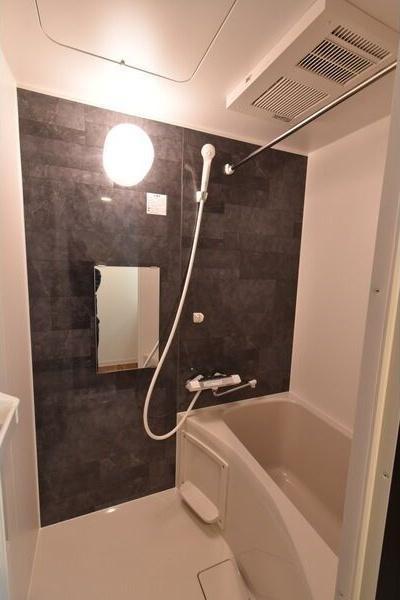 札幌市中央区北三条東6丁目のマンション(バス)