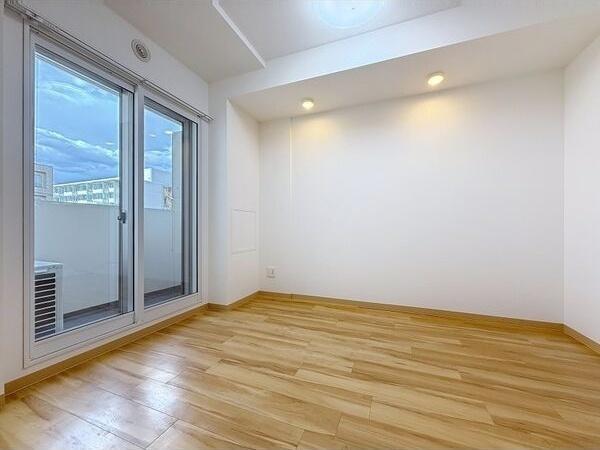 札幌市西区二十四軒四条3丁目のマンション(洋室)