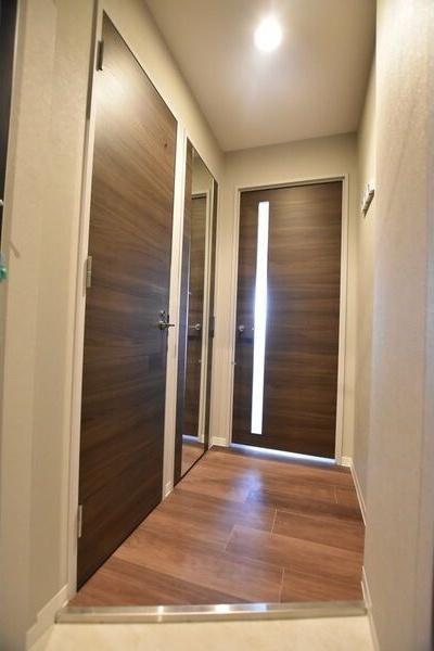 札幌市中央区南四条東5丁目のマンション(玄関)