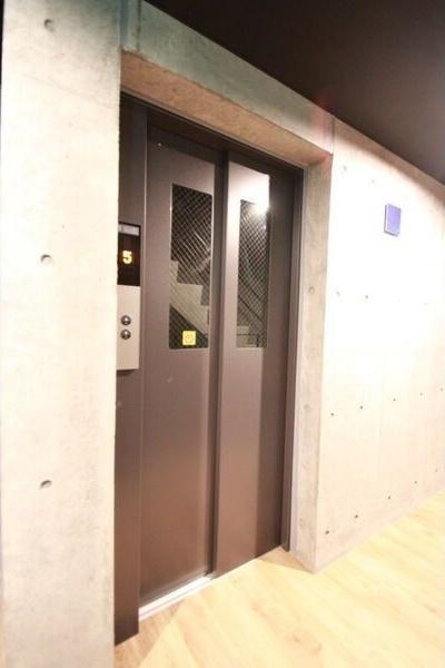 札幌市白石区本郷通８丁目北のマンション