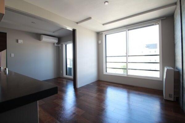 札幌市白石区本郷通８丁目北のマンション