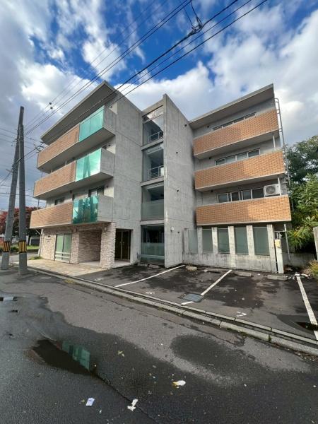 札幌市北区麻生町1丁目のマンション(駐車場)