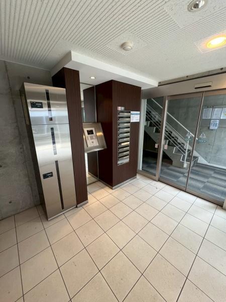 札幌市北区麻生町1丁目のマンション(エントランス)