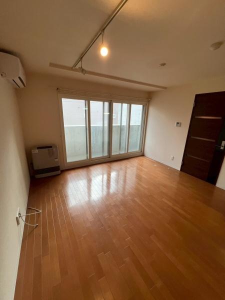 札幌市北区麻生町1丁目のマンション(リビング)