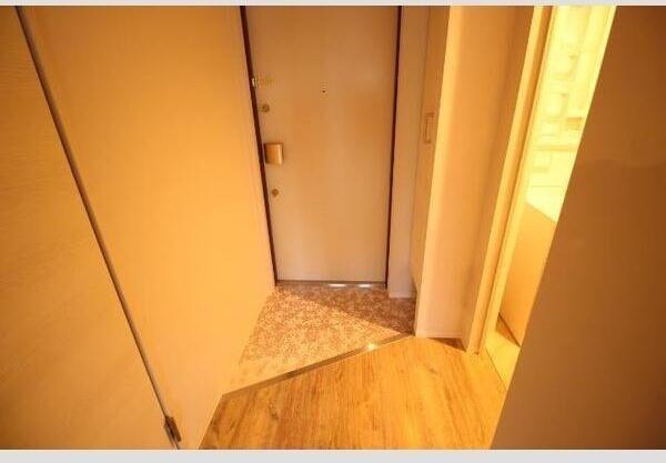 札幌市西区西野一条2丁目のマンション(玄関)