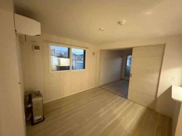 札幌市西区宮の沢一条5丁目のマンション(リビング)