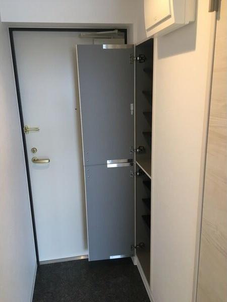 札幌市西区宮の沢一条5丁目のマンション(玄関)