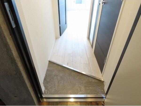 札幌市北区麻生町4丁目のマンション(玄関)