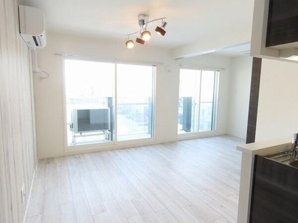 札幌市北区麻生町4丁目のマンション(リビング)