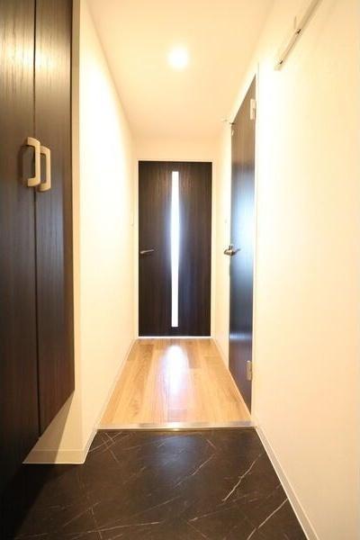 札幌市西区西野一条2丁目のマンション(玄関)