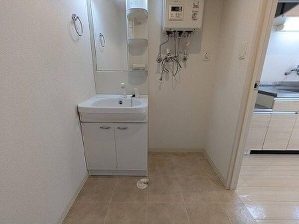 札幌市中央区南六条西18丁目のマンション(洗面台・洗面所)