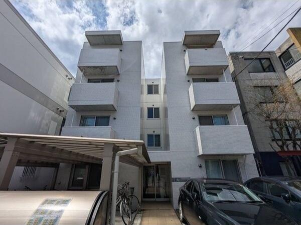 札幌市中央区南六条西18丁目のマンション