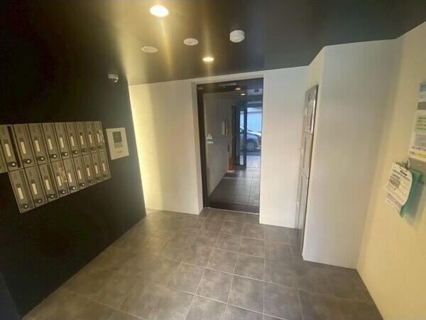 札幌市西区西町北2丁目のマンション(エントランス)